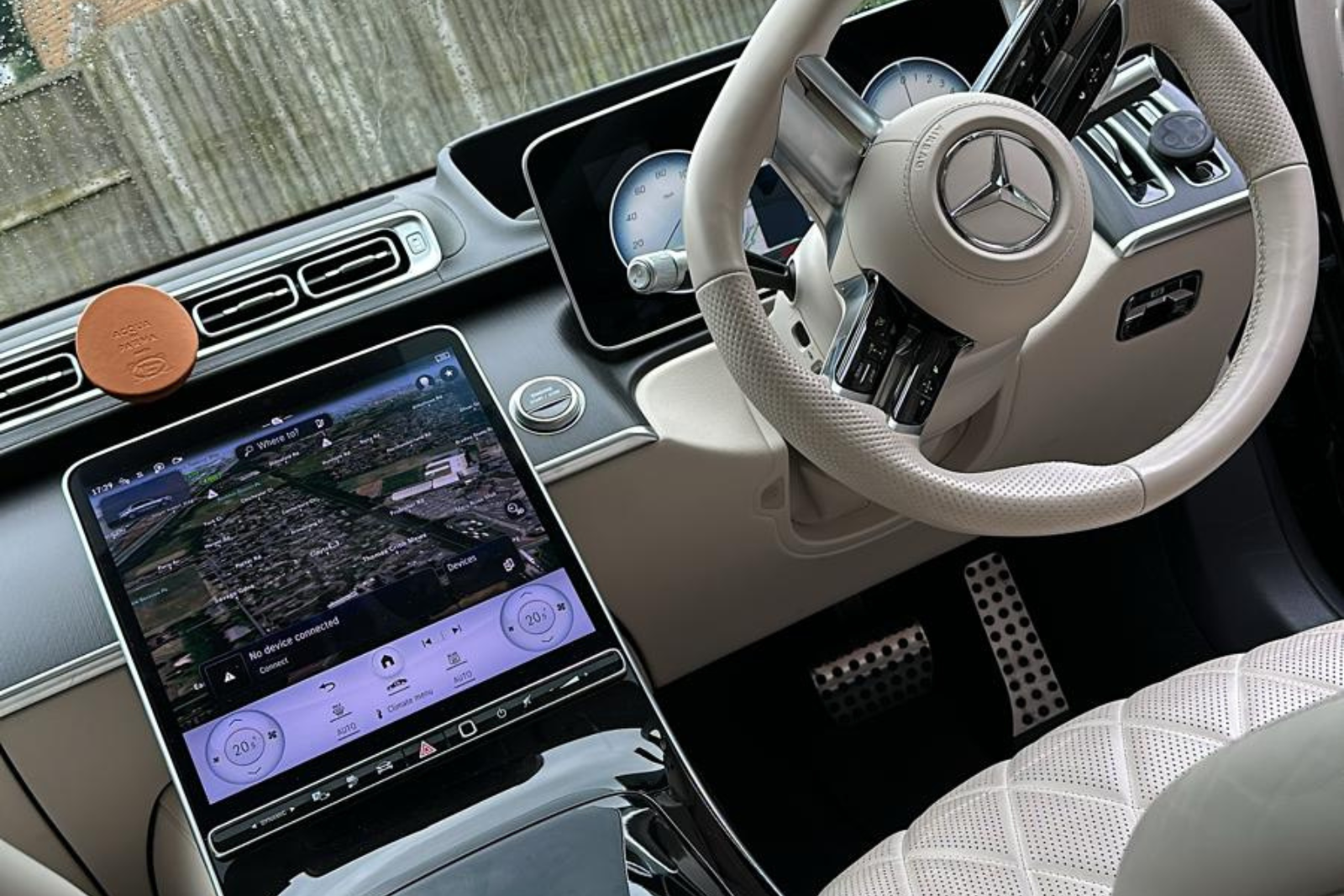 Mercedes-S-Class-w223-interior-AllStarsChuaffeur