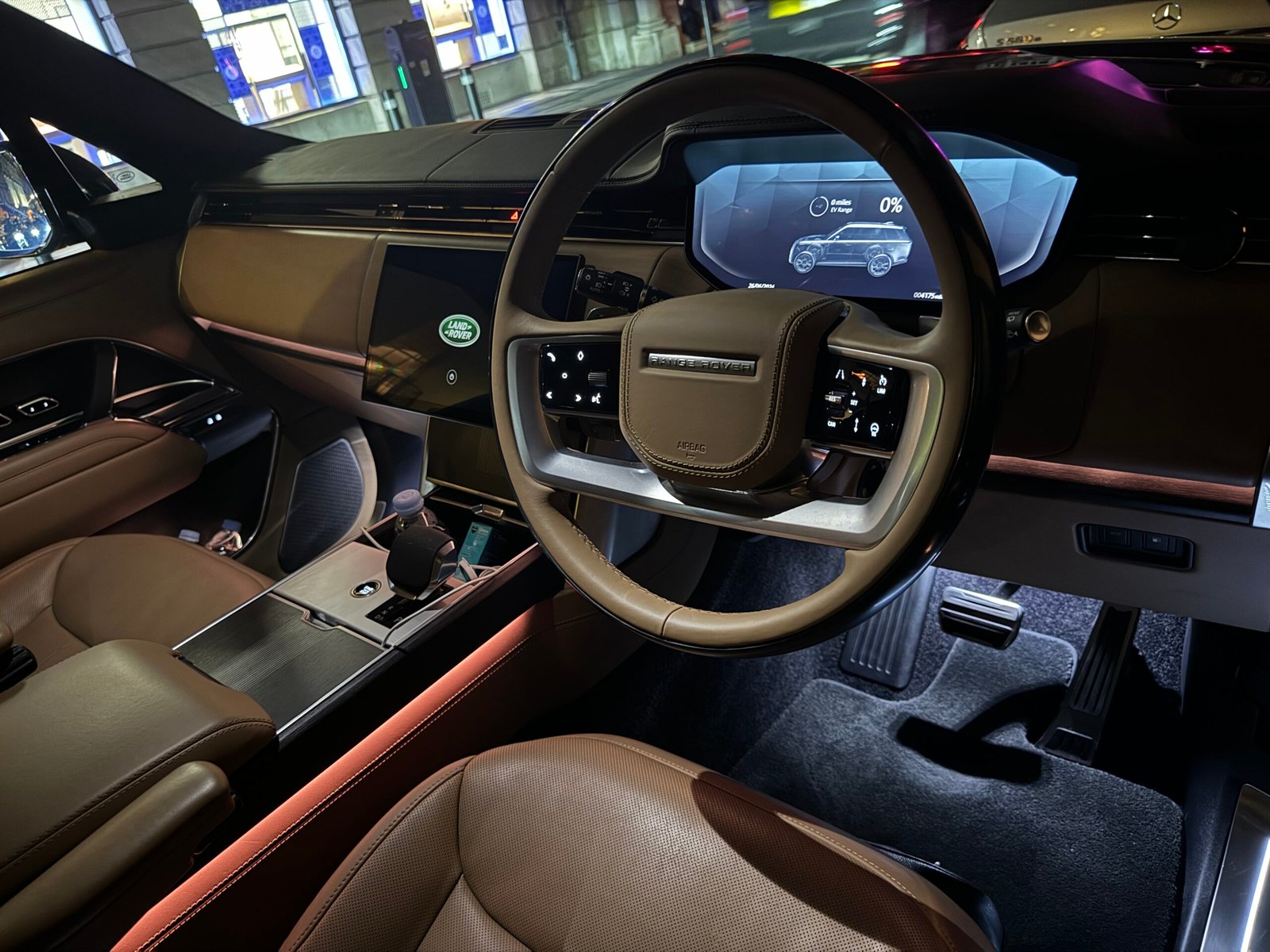 Range-Rover-driver-side