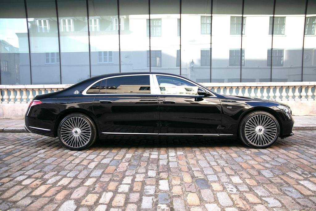 black-maybach