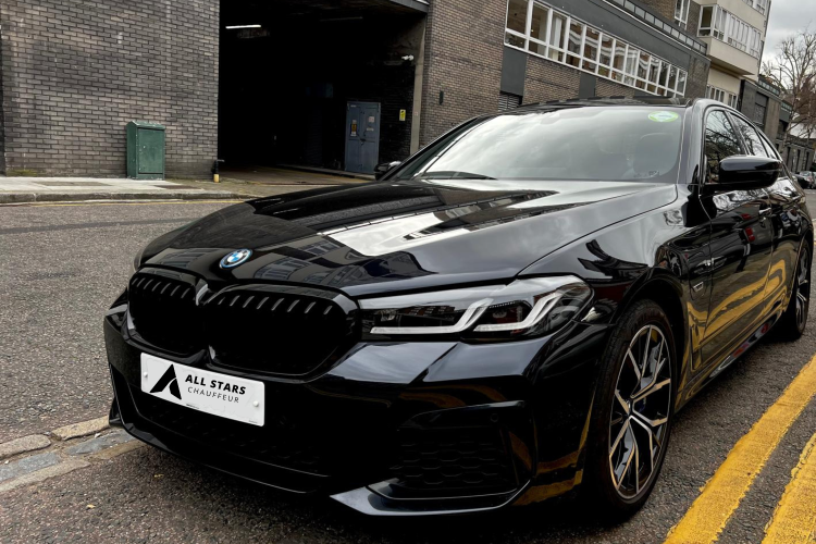 outside-front-view-BMW-Series5